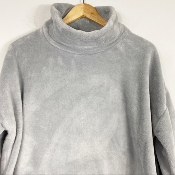 SOFT SURROUNDINGS Glacier Plush Fleece Pullover Cozy Gray Women's Sweater - Picture 8 of 11